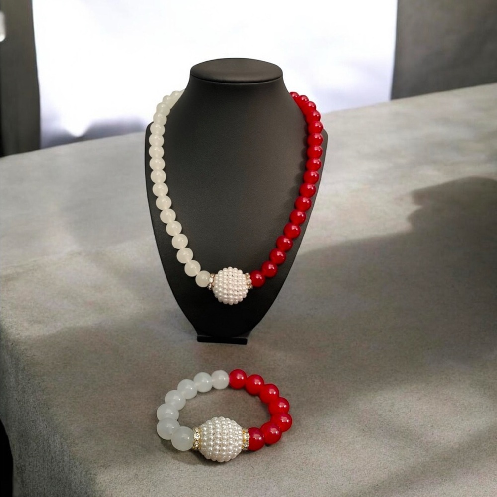 Red & White Chunky Bead Necklace & Bracelet Set